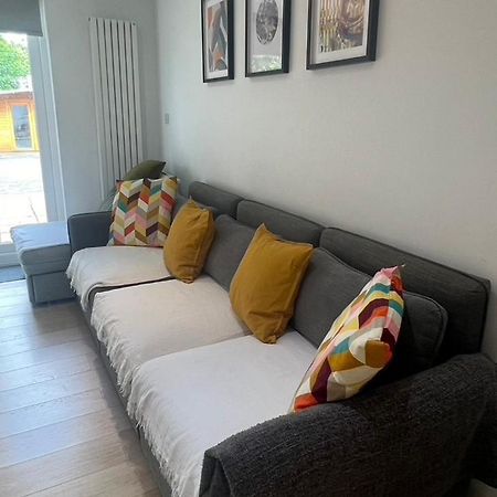 Zenobia London Luxury Apartments 핀칠리 외부 사진