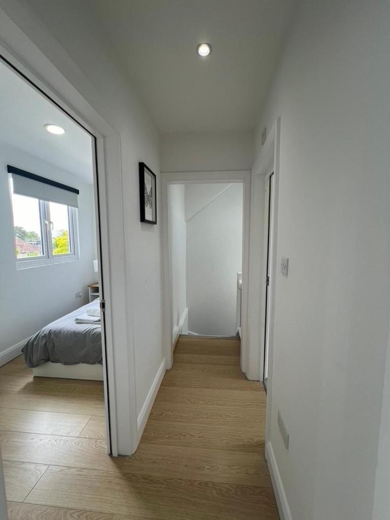 Zenobia London Luxury Apartments 핀칠리 외부 사진