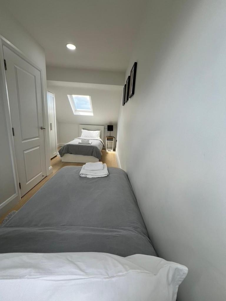 Zenobia London Luxury Apartments 핀칠리 외부 사진