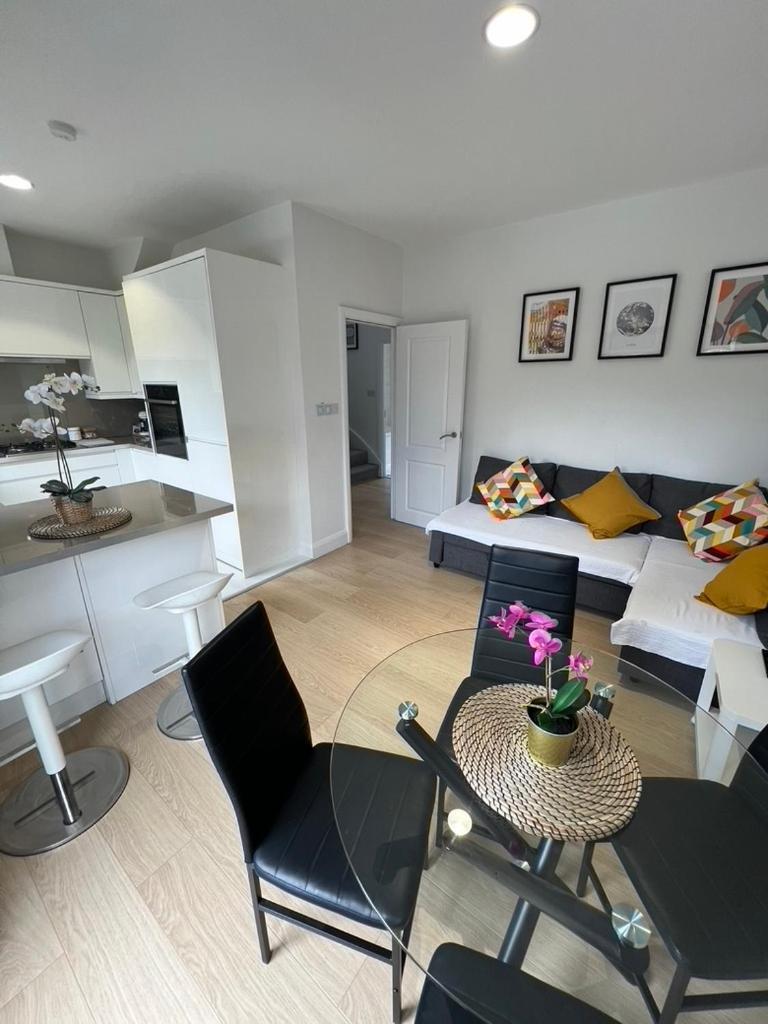 Zenobia London Luxury Apartments 핀칠리 외부 사진