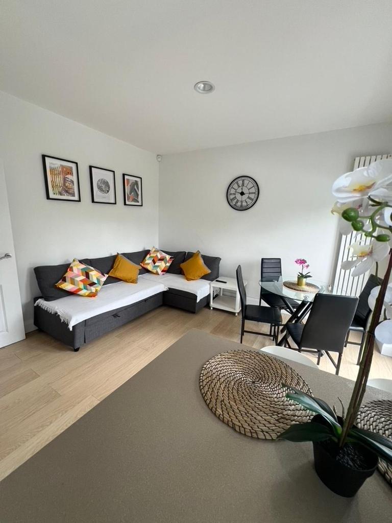 Zenobia London Luxury Apartments 핀칠리 외부 사진
