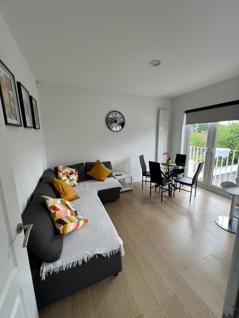 Zenobia London Luxury Apartments 핀칠리 외부 사진