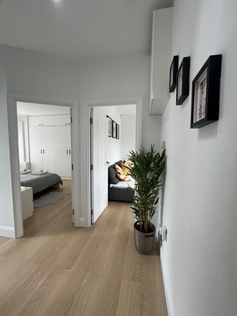 Zenobia London Luxury Apartments 핀칠리 외부 사진