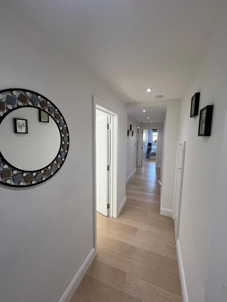 Zenobia London Luxury Apartments 핀칠리 외부 사진