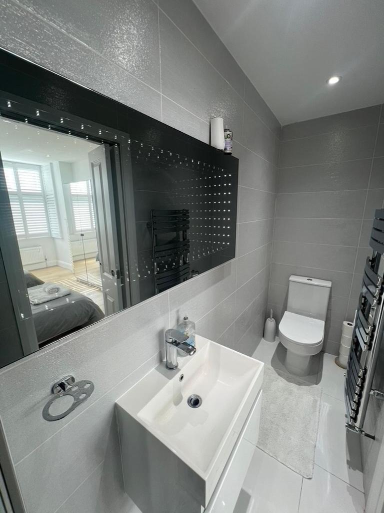 Zenobia London Luxury Apartments 핀칠리 외부 사진