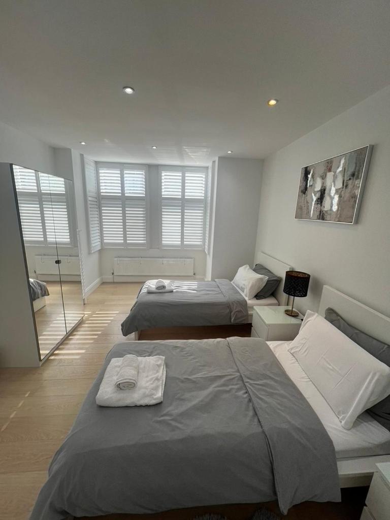 Zenobia London Luxury Apartments 핀칠리 외부 사진