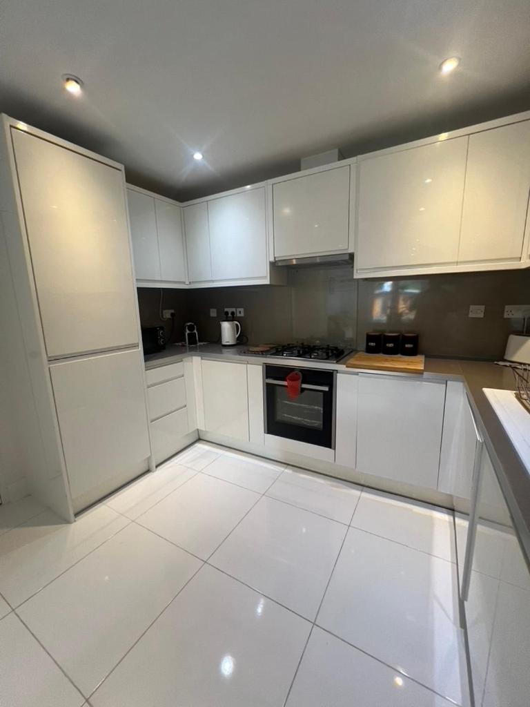 Zenobia London Luxury Apartments 핀칠리 외부 사진